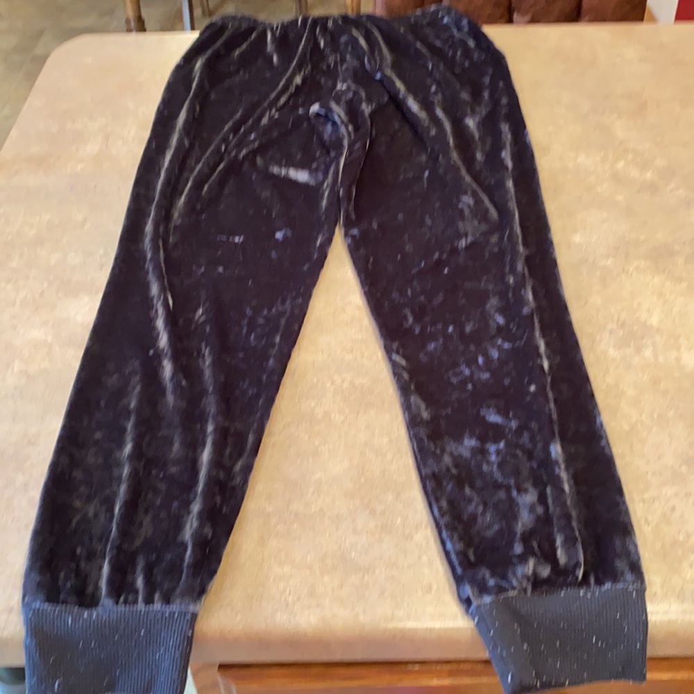 Women’s Secret Treasures velour lounge pants size small - Picture 5 of 5